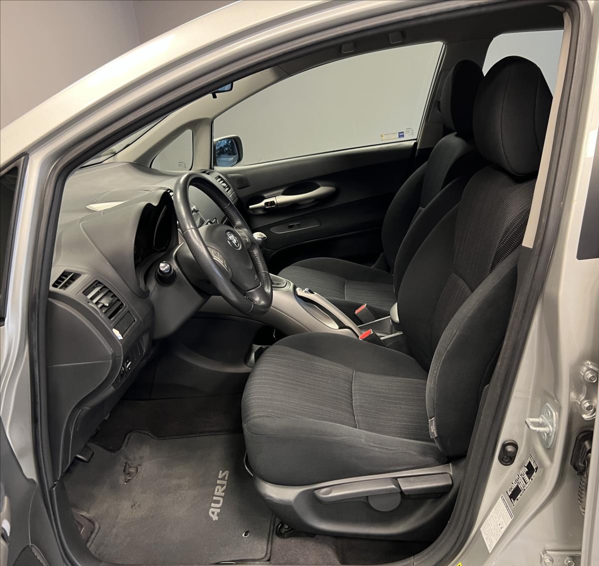 toyota-auris-1-6-vvt-i-sol - 5