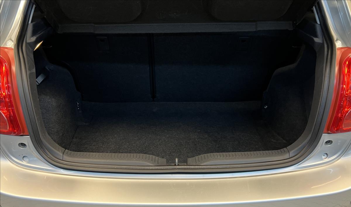 toyota-auris-1-6-vvt-i-sol - 8