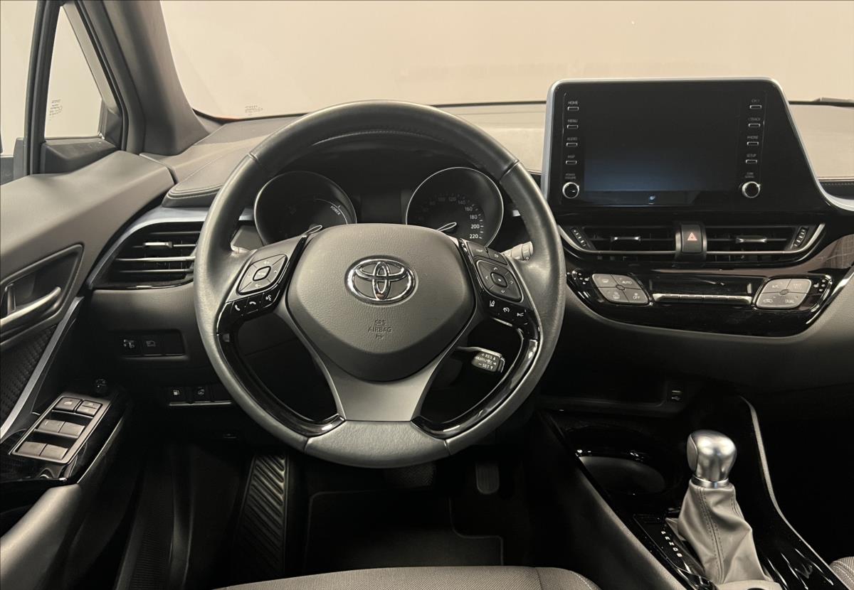 toyota-c-hr-1-8-style - 4