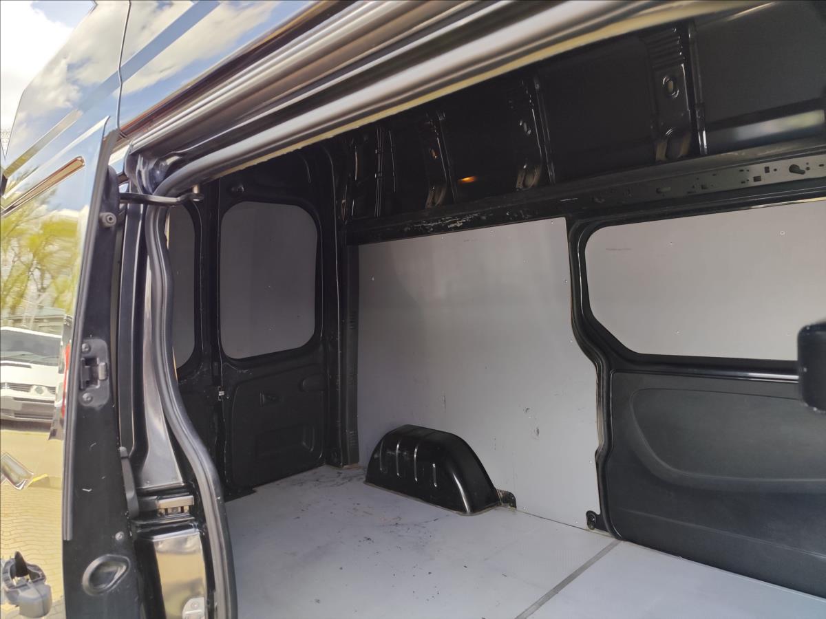 renault-trafic-1-6dci-92kw-l2h2-ac-2xsoup-top-servis-dph - 3