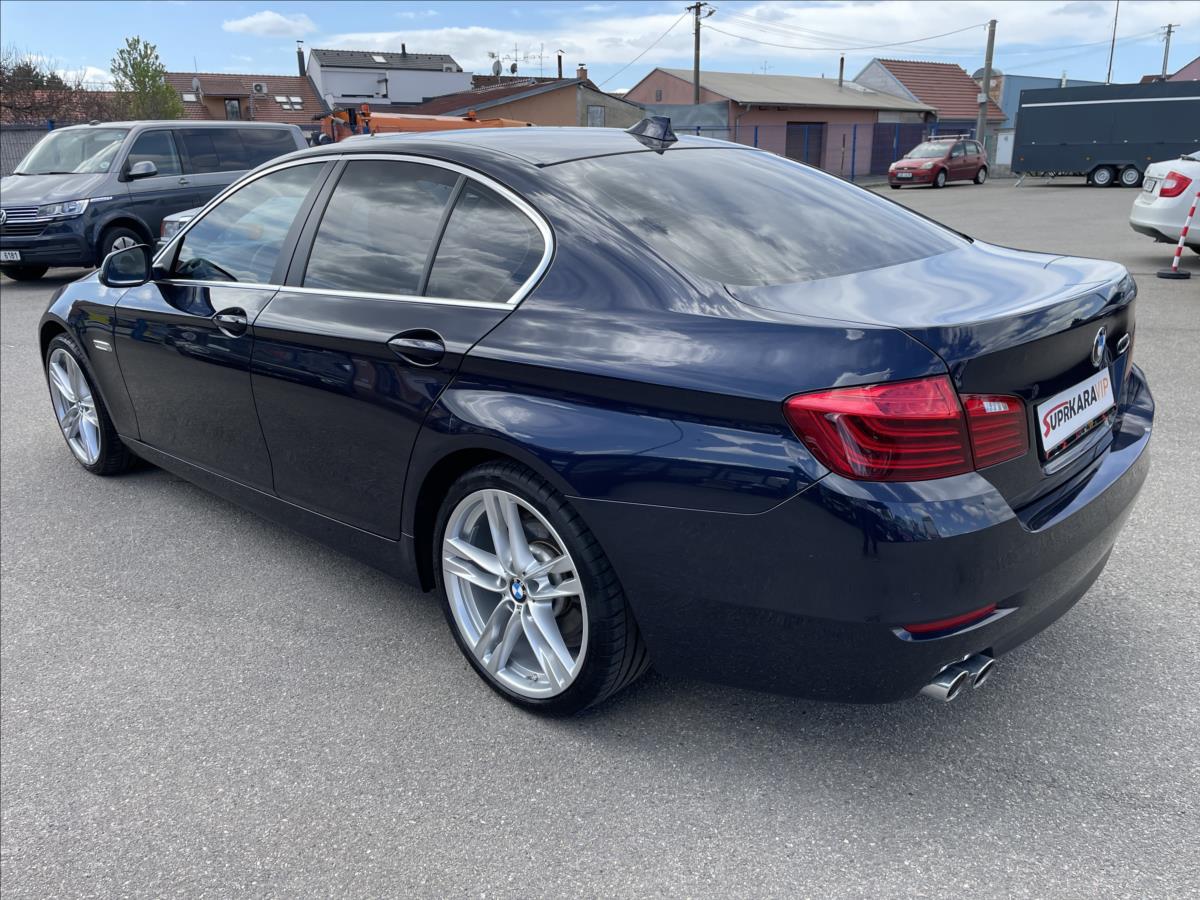 bmw-rada-5-2-0-520d-xdrive-luxury-line-xenony-navi-20-alu-vyhr-sedadla-servisni-historie-bmw - 6