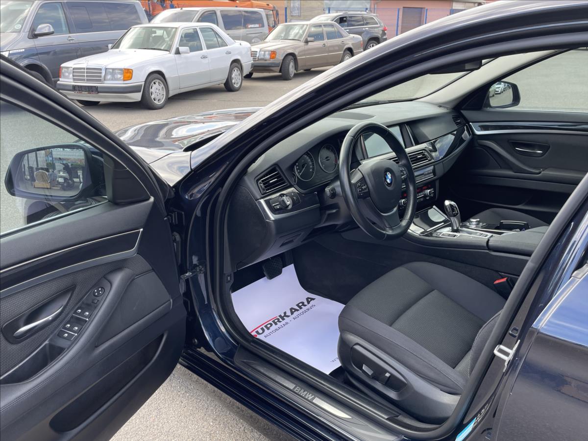 bmw-rada-5-2-0-520d-xdrive-luxury-line-xenony-navi-20-alu-vyhr-sedadla-servisni-historie-bmw - 8