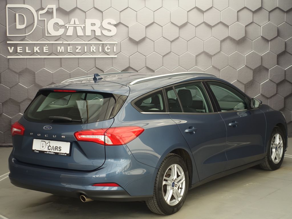 ford-focus-1-0-ecoboost-zimni-paket - 1