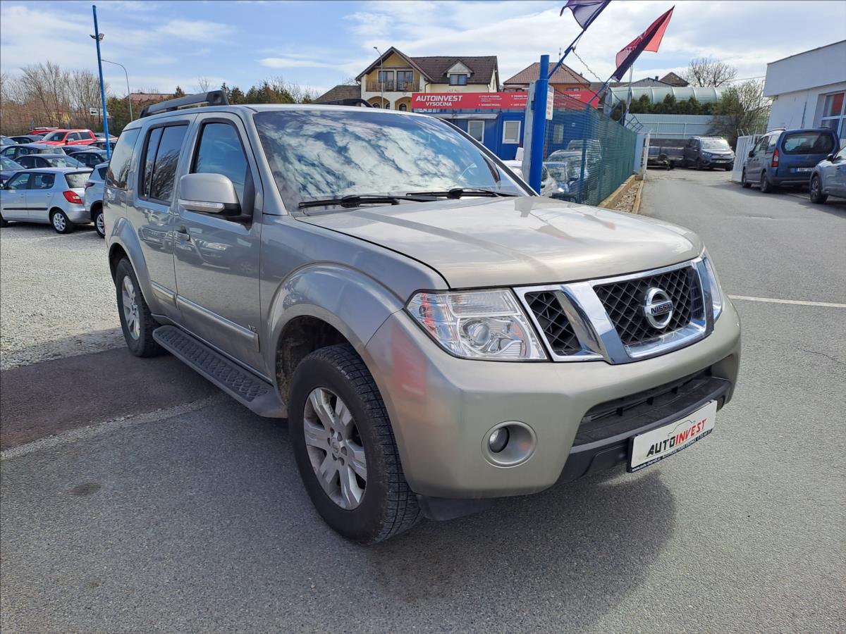 nissan-pathfinder-3-0-dci-v6-4x4-automat - 1
