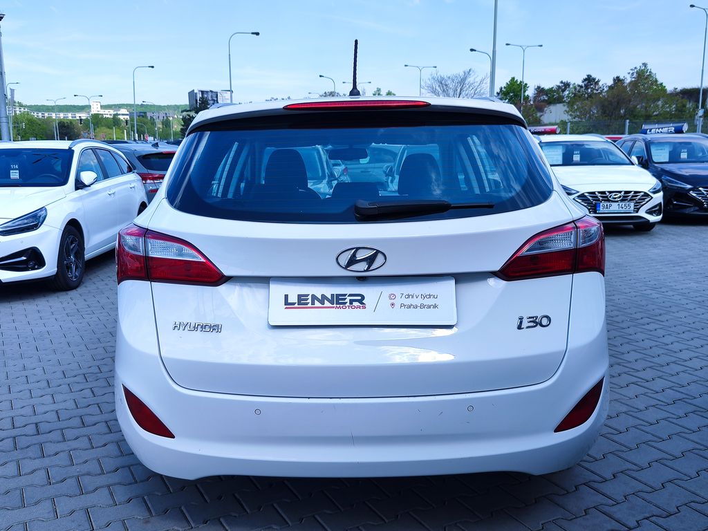 hyundai-i30-1-6-crdi-81kw-trikolor - 5