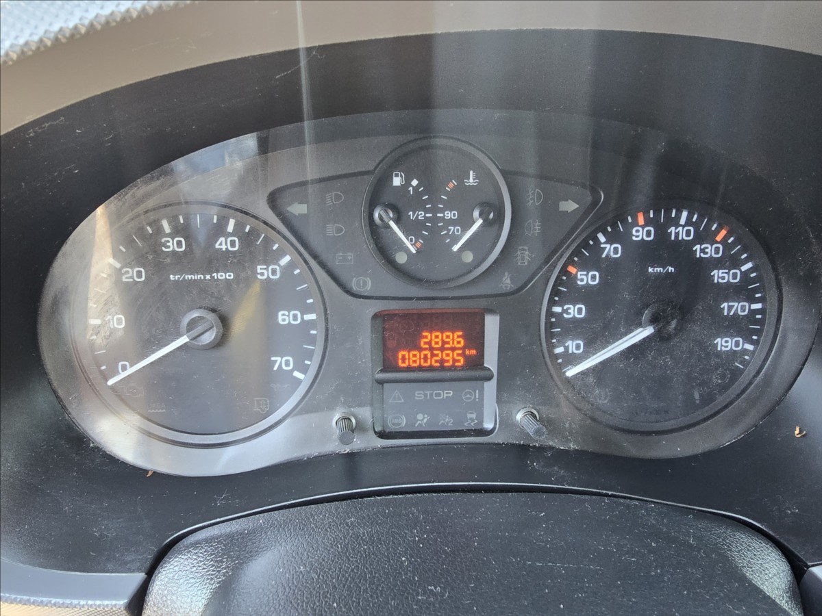 citroen-berlingo-1-6-hdi-75-l1 - 9