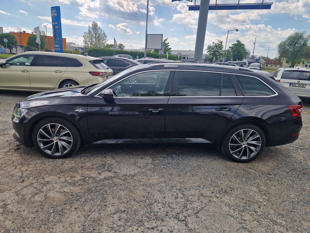 skoda-superb-combi-2-0-tdi-dsg-4x4-140kw-l - 7