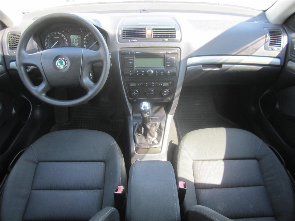 skoda-octavia-1-9tdi-elegance-aut-klima - 6
