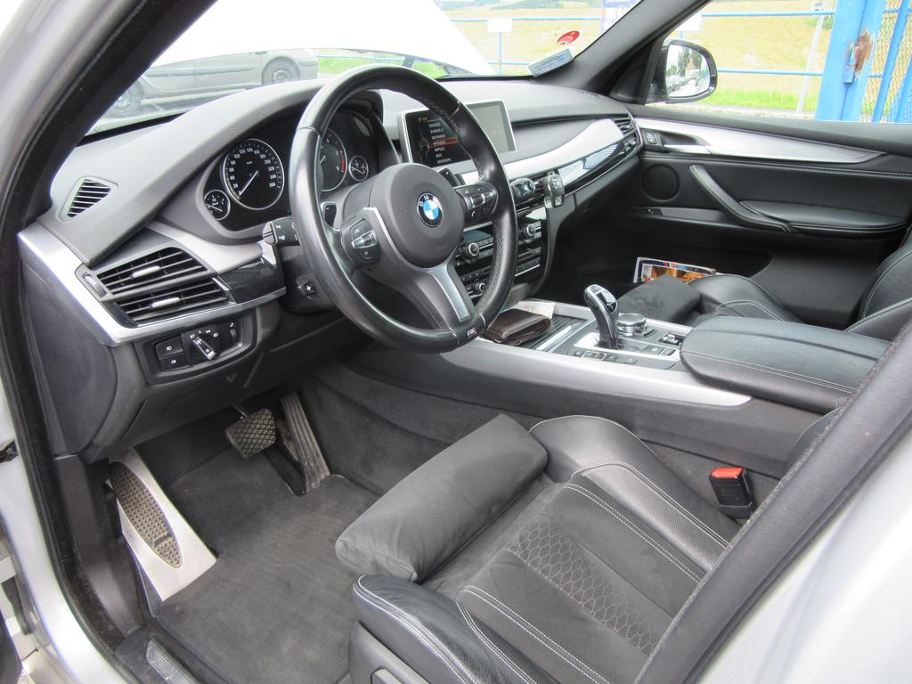 bmw-x5-3-0-d-x-drive-m-paket - 4