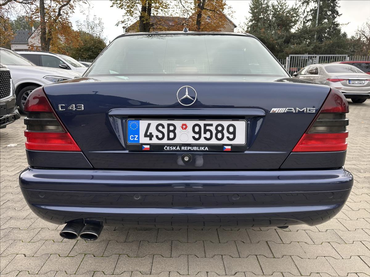 mercedes-benz-tridy-c-4-3-43-amg - 6