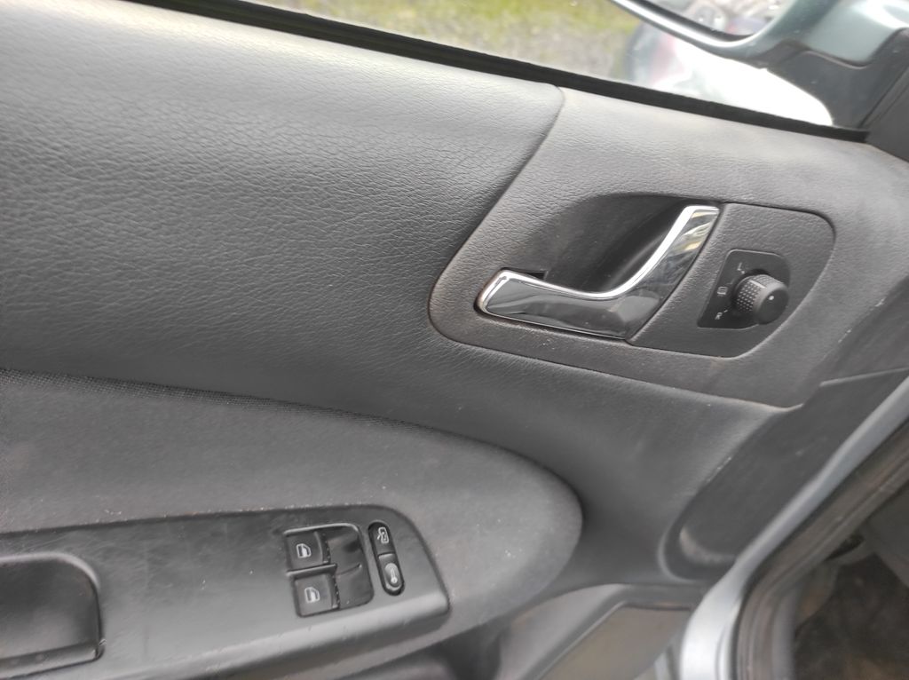 skoda-octavia-2-0-ambiente-combi - 9