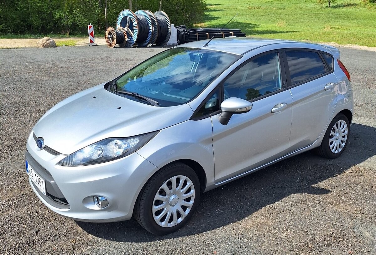 Ford Fiesta 1,2   1242 cm, 60 kw, 2012 benzín