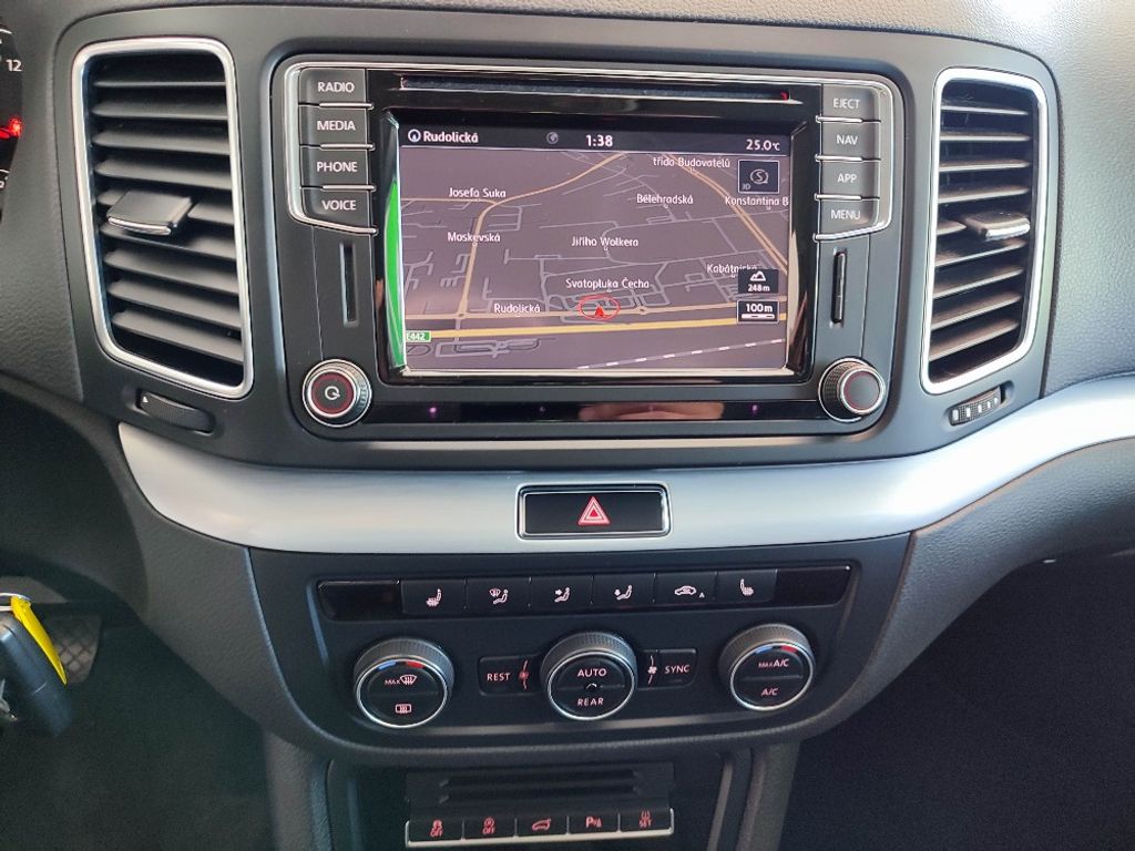 volkswagen-sharan-2-0tdi-110-kw-4x4-man - 7