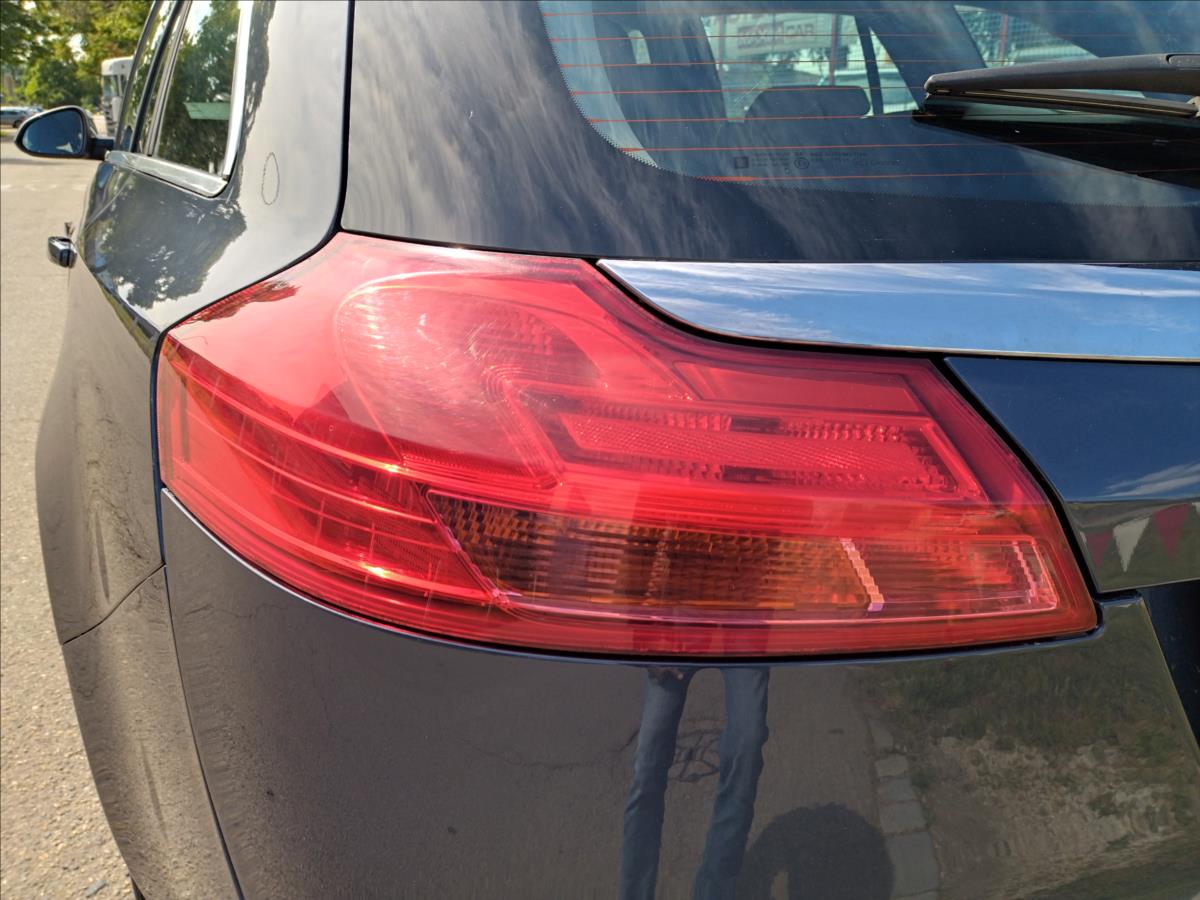 opel-insignia-1-8-sports-tourer - 8