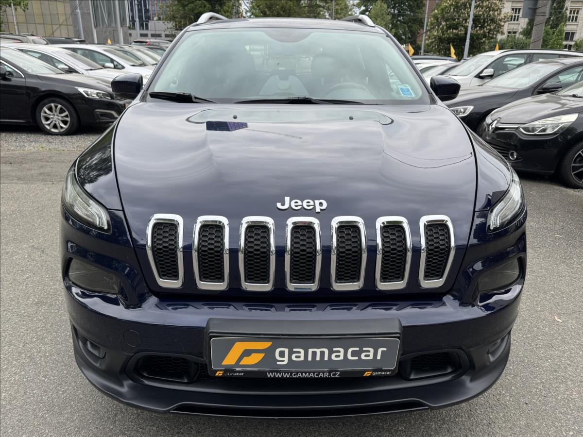 Jeep Cherokee 2,0 Manual+ 4x4