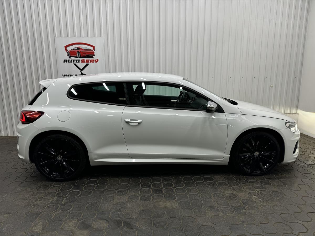 volkswagen-scirocco-r-2-0tsi-206kw-dcc-dynaudio - 9