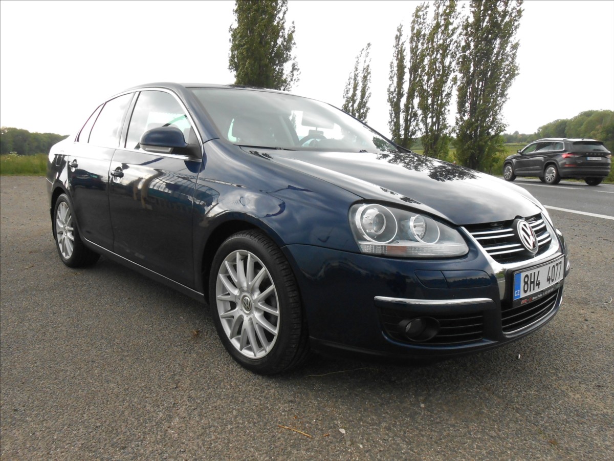 volkswagen-jetta-2-0-tdi-125-kw-cz-serviska - 1