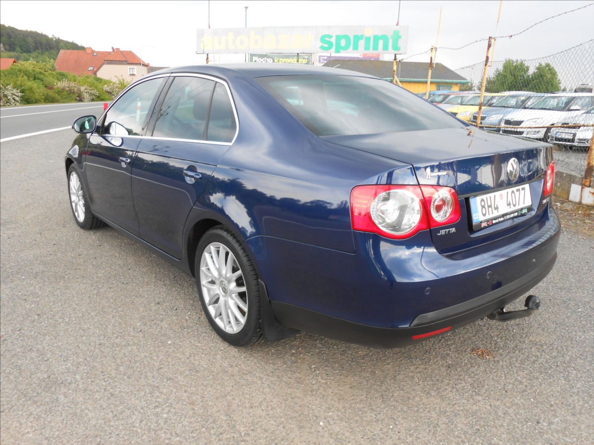 volkswagen-jetta-2-0-tdi-125-kw-cz-serviska - 3