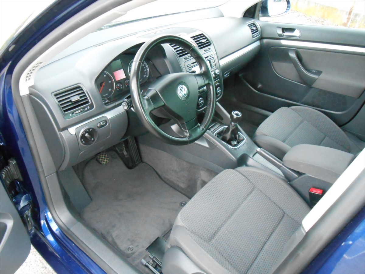 volkswagen-jetta-2-0-tdi-125-kw-cz-serviska - 6