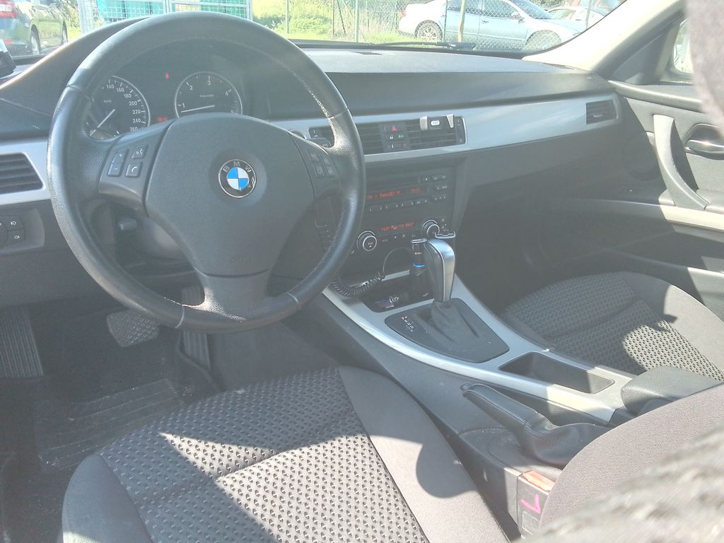 bmw-rada-3-2-0-318d-touring - 8