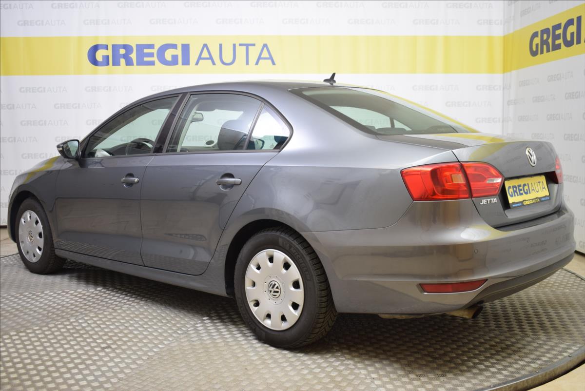 volkswagen-jetta-1-2-tsi-pr-servis-top-stav - 5