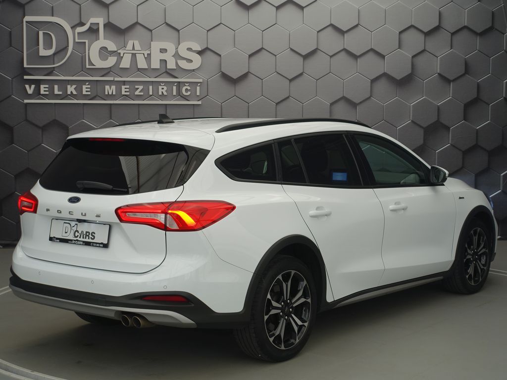 ford-focus-2-0-ecoblue-active-led-svetla - 1