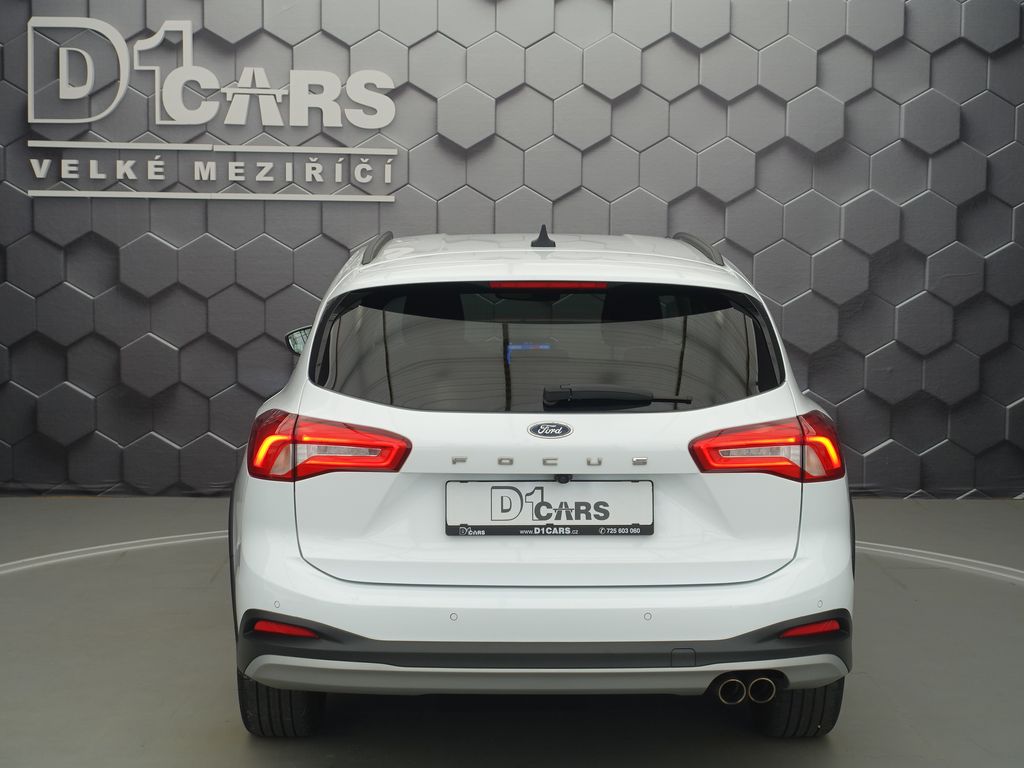 ford-focus-2-0-ecoblue-active-led-svetla - 3