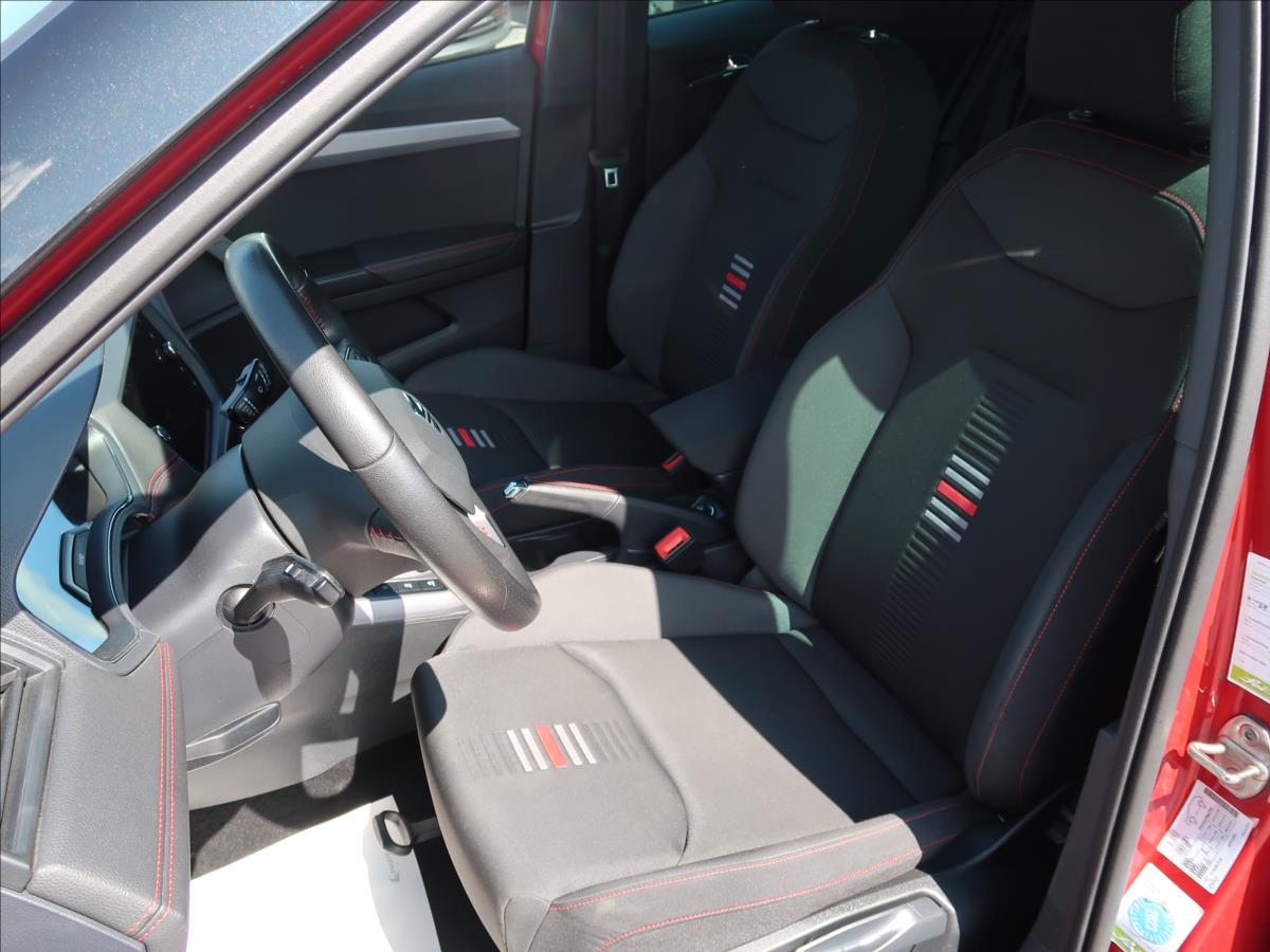 seat-arona-1-6-tdi-85kw-fr-92tkm-navi - 9