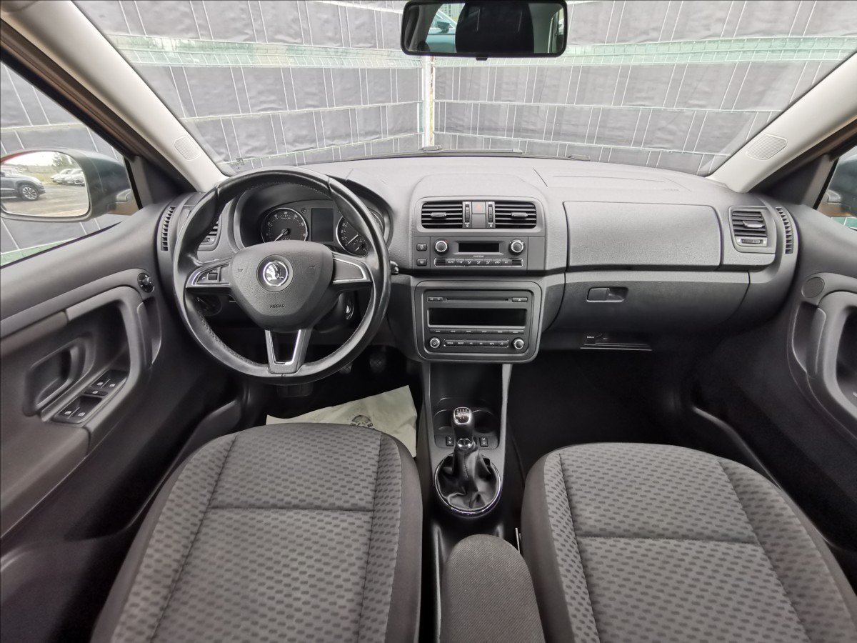 skoda-fabia-ii-1-2-tsi-ambition - 6