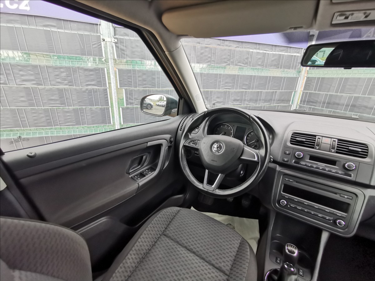 skoda-fabia-ii-1-2-tsi-ambition - 7