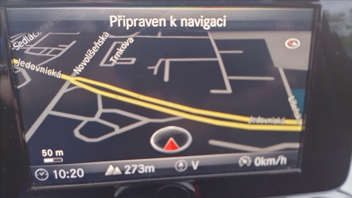 mercedes-benz-tridy-c-180d - 8