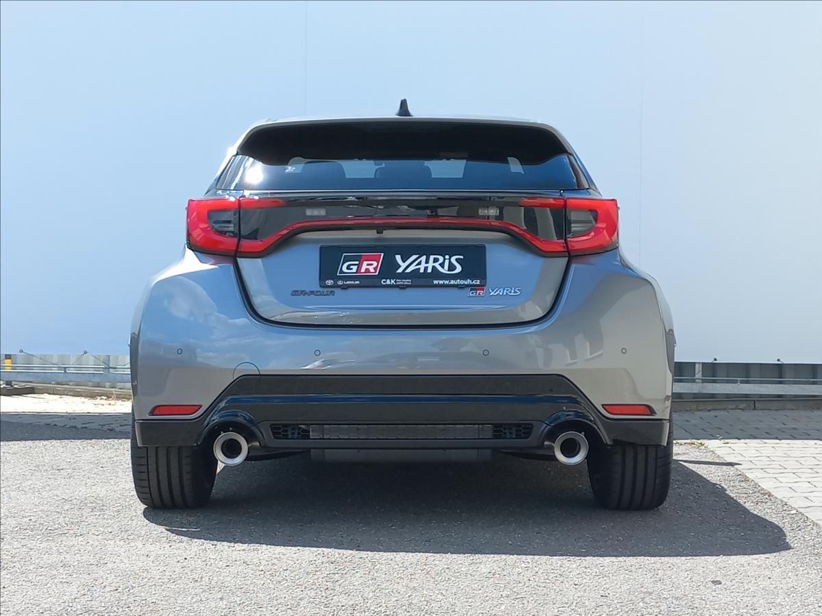 toyota-gr-yaris-1-6-turbo-a-t-280k-dynamic-vip - 5
