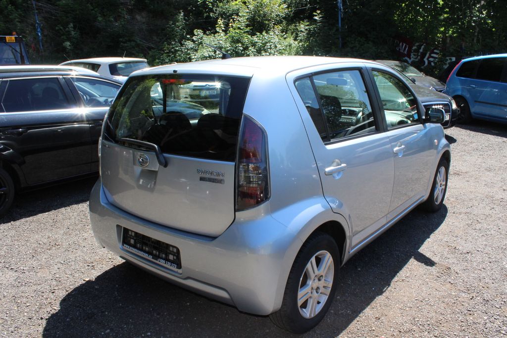 daihatsu-sirion-1-3i-serv-knizka - 3