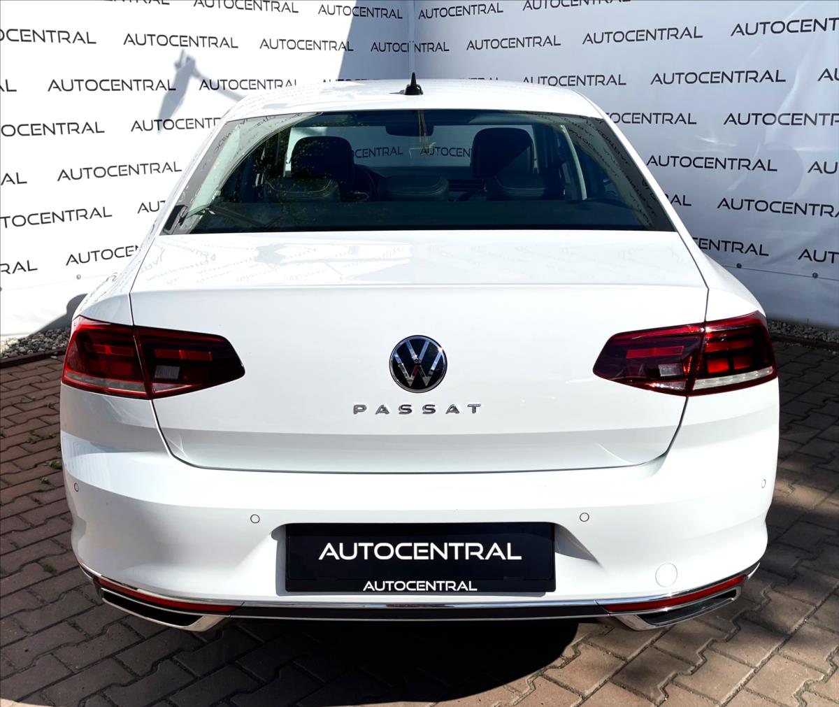 volkswagen-passat-2-0-tdi-147kw-dsg-stk-6-27 - 4