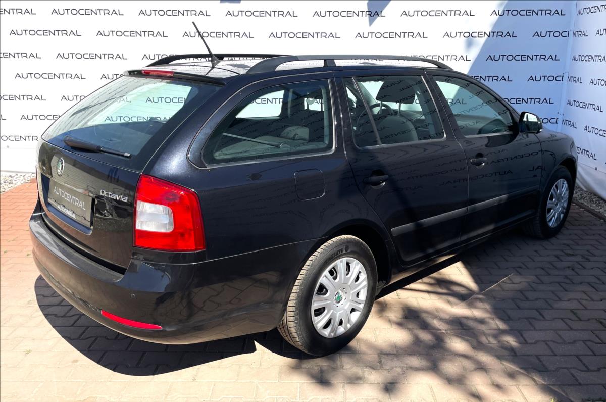 skoda-octavia-1-2-tsi-77kw-klima-po-servisu - 5