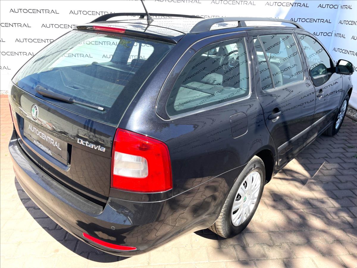 skoda-octavia-1-2-tsi-77kw-klima-po-servisu - 8