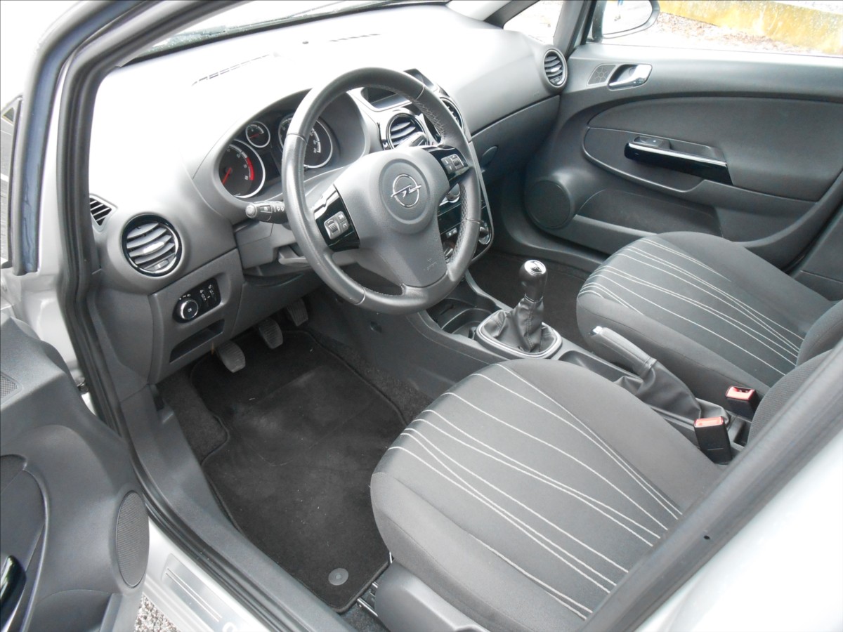 opel-corsa-1-4-64-kw-klima-serviska - 8