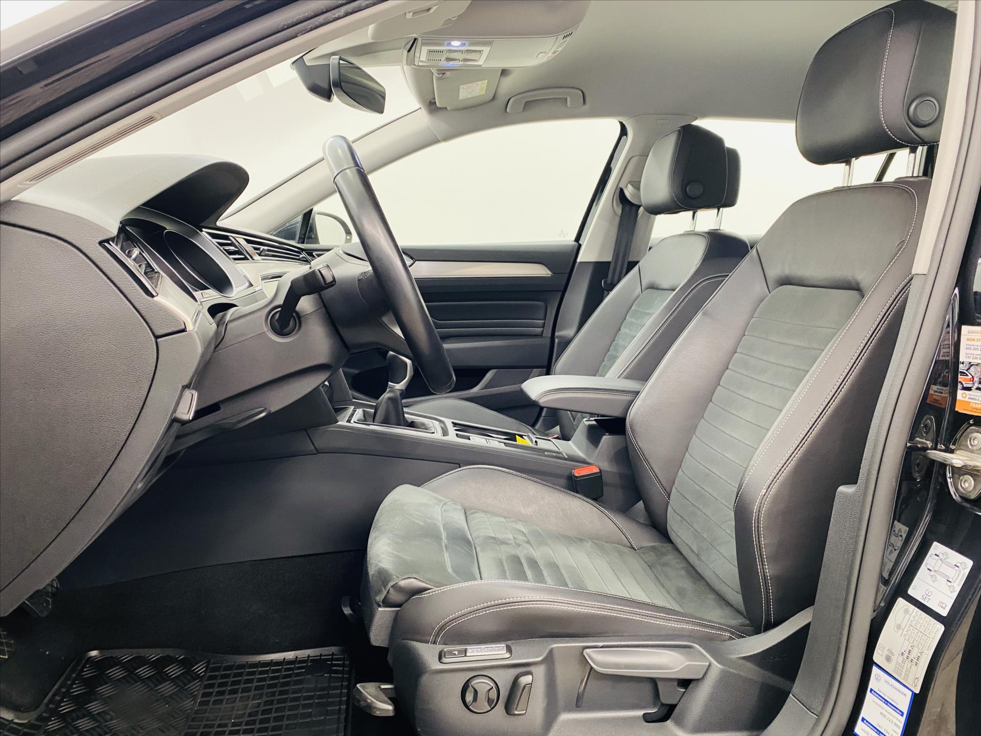 volkswagen-passat-2-0-tdi-110kw-elegance - 4