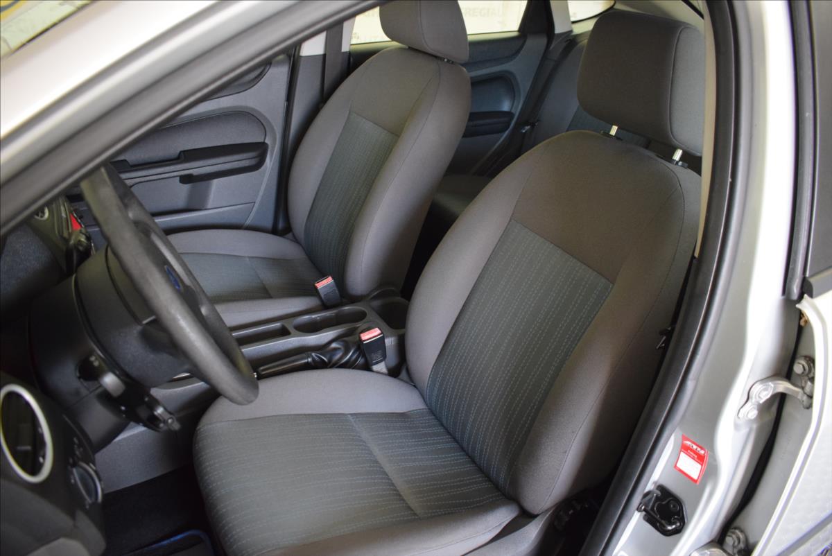 ford-focus-1-6-tdci-po-servisu-po-stk - 9