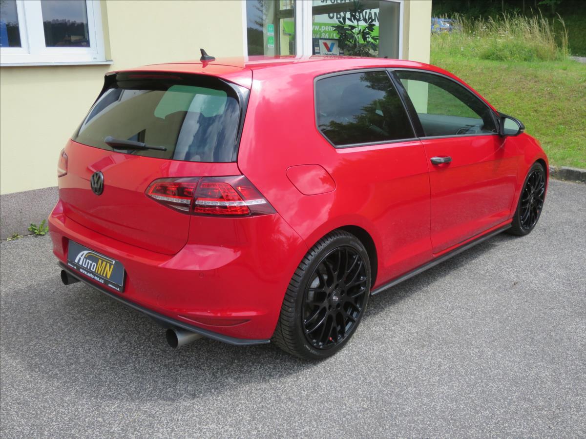 volkswagen-golf-2-0-gti - 2