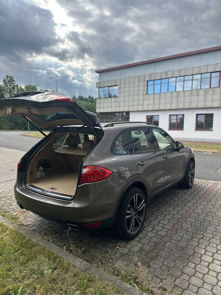 porsche-cayenne-3-0-diesel-v6-tiptronic-4x4 - 4