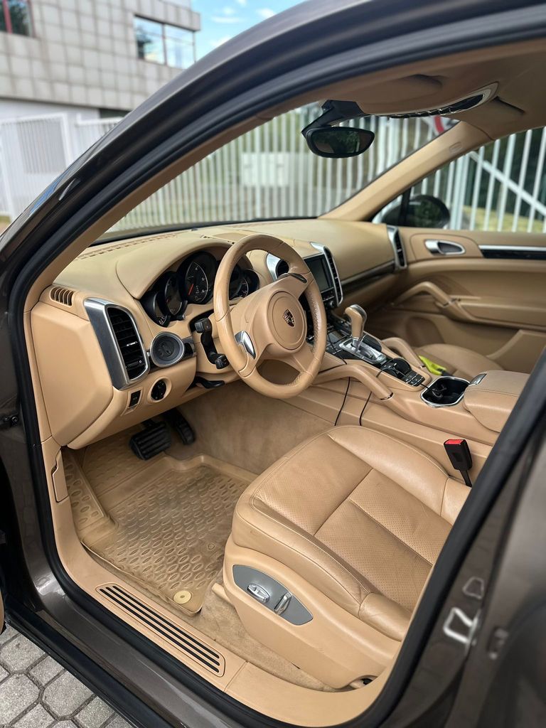 porsche-cayenne-3-0-diesel-v6-tiptronic-4x4 - 7