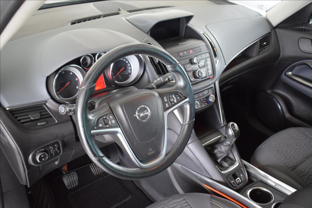 opel-zafira-2-0-ctdi-7-mist-navi-cosmo - 8