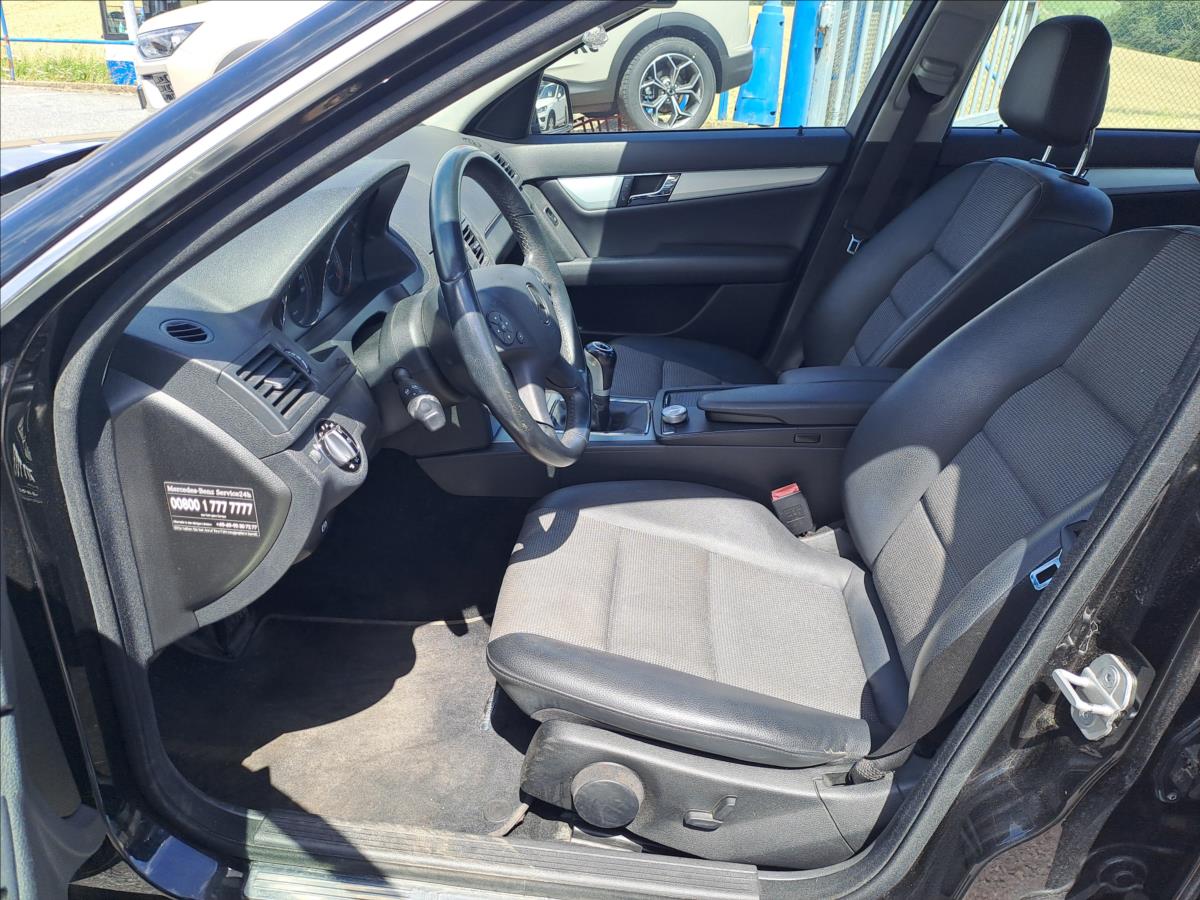 mercedes-benz-tridy-c-118-kompressor - 4