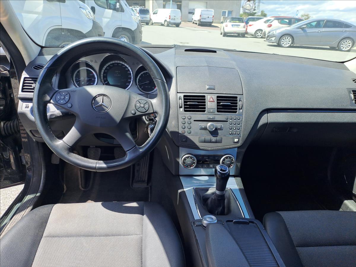 mercedes-benz-tridy-c-118-kompressor - 8