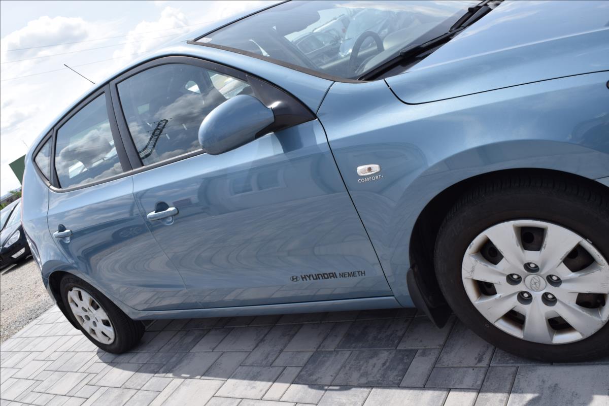 hyundai-i30-1-6-crdi-66kw-comfort-2xkola - 8