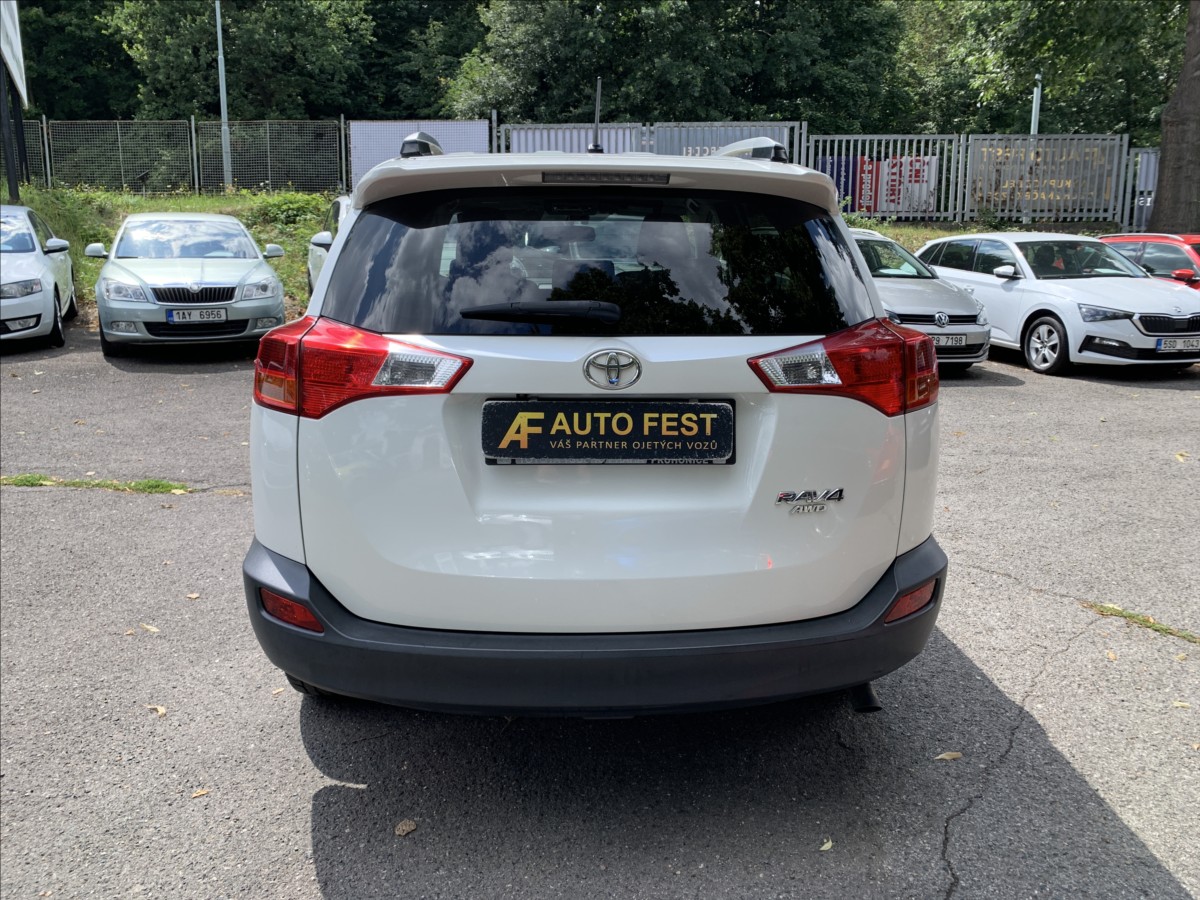 toyota-rav4-2-2-d-4d-awd-cr - 5