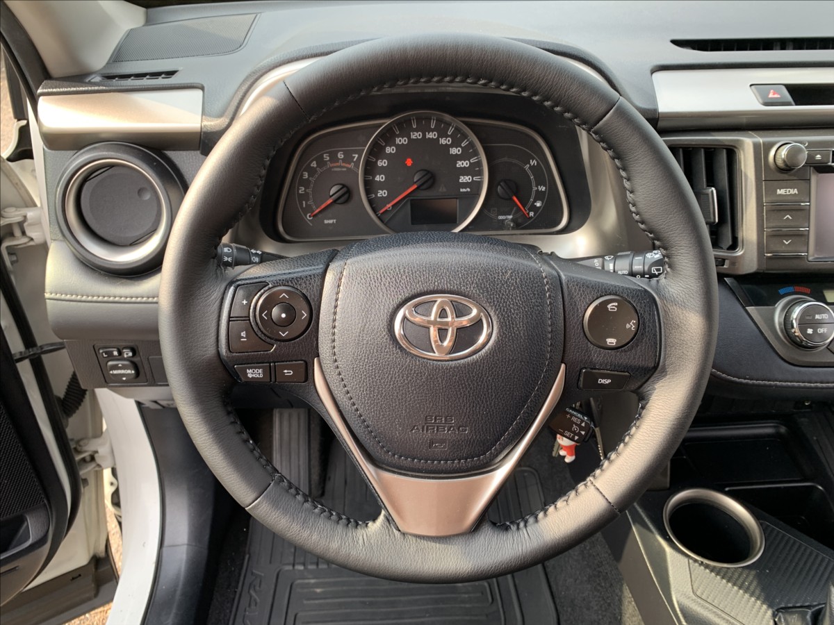 toyota-rav4-2-2-d-4d-awd-cr - 9