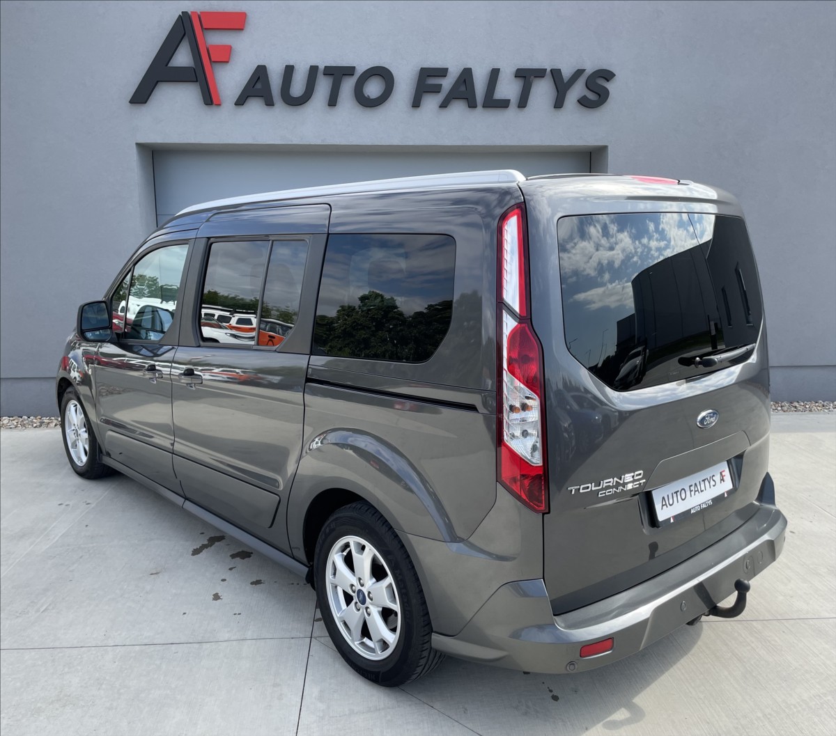 ford-tourneo-1-5-tdci-zaruka-7-mist-cr - 4