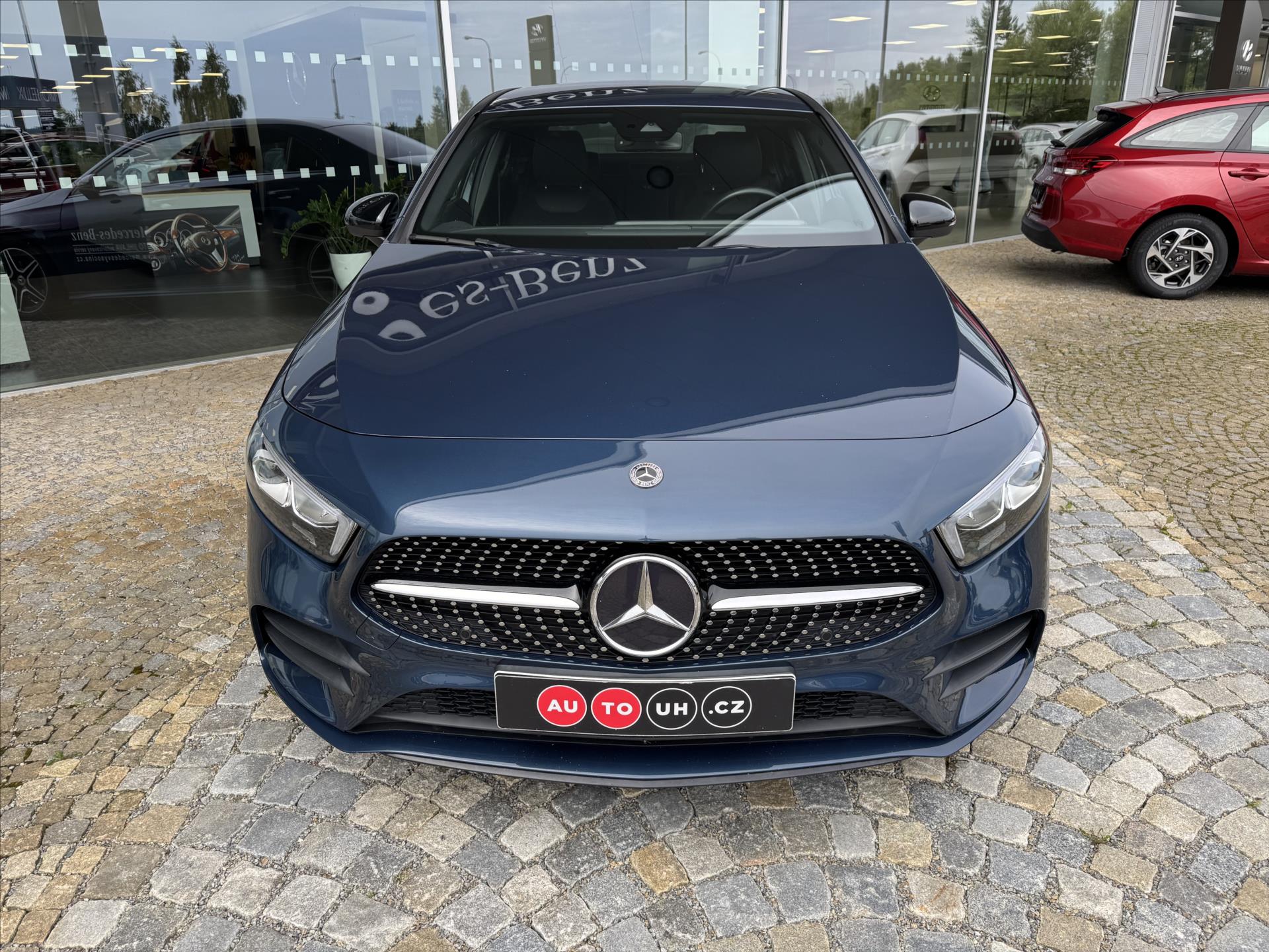 mercedes-benz-tridy-a-a-200-4matic-l-amg - 1
